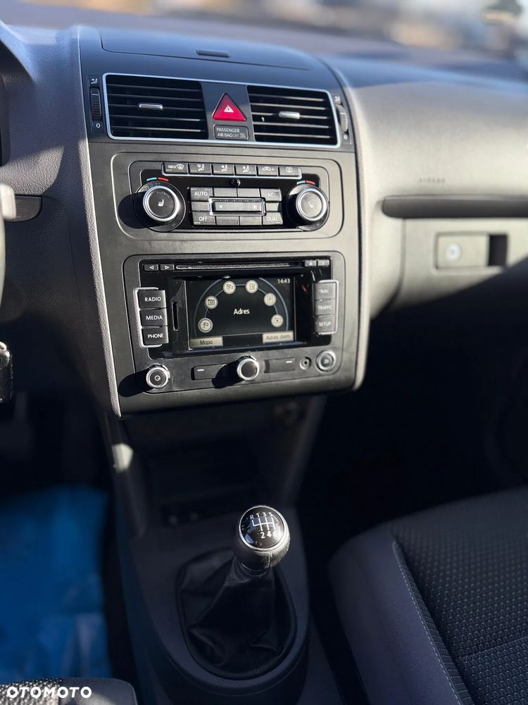 Volkswagen Touran 1.6 TDI DPF BlueMotion Technology STYLE - 14