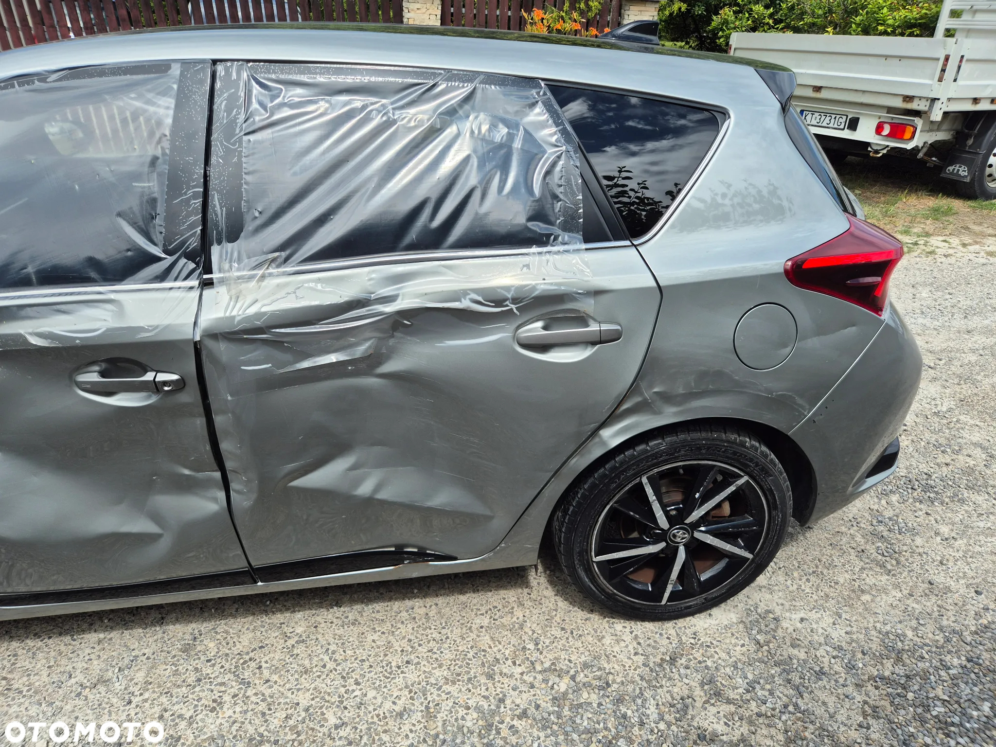 Toyota Auris 1.8 VVT-i Hybrid Automatik Design Edition - 39