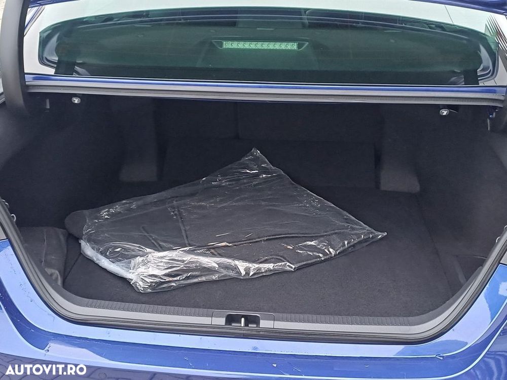 Toyota Camry - 7