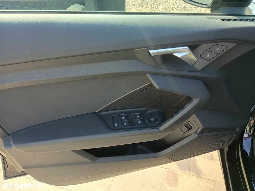 Audi A3 Limousine 30 TDI - 23