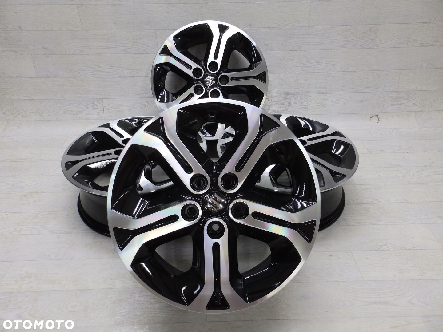 Felgi Suzuki Vitara 6.5Jx17CH Et50 5x114.3 - 2