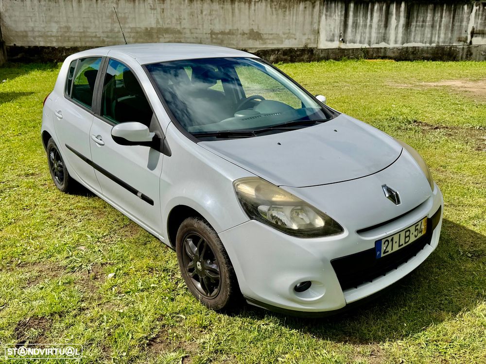 Renault Clio 1.5 dCi Dynamique S - 2