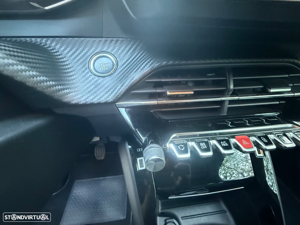 Peugeot 208 PureTech 100 Style - 10