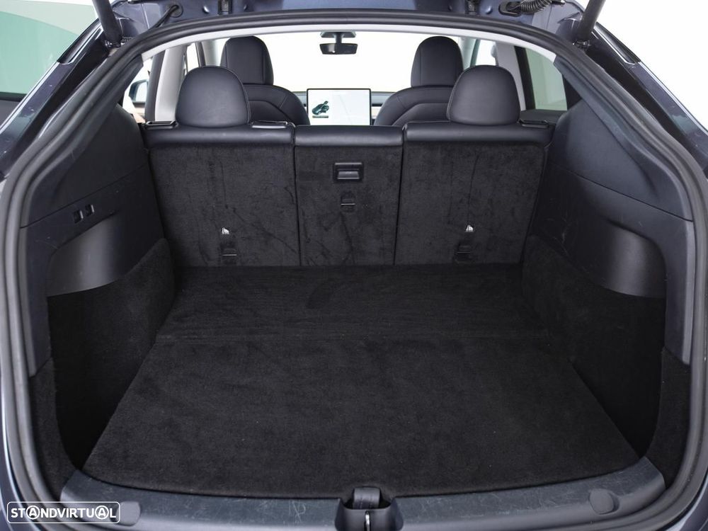 Tesla Model Y Long Range Dual Motor AWD - 15