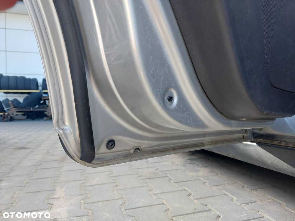 DRZWI KOMPLETNE LEWY TYŁ VOLVO V50 I 426-26 - 4