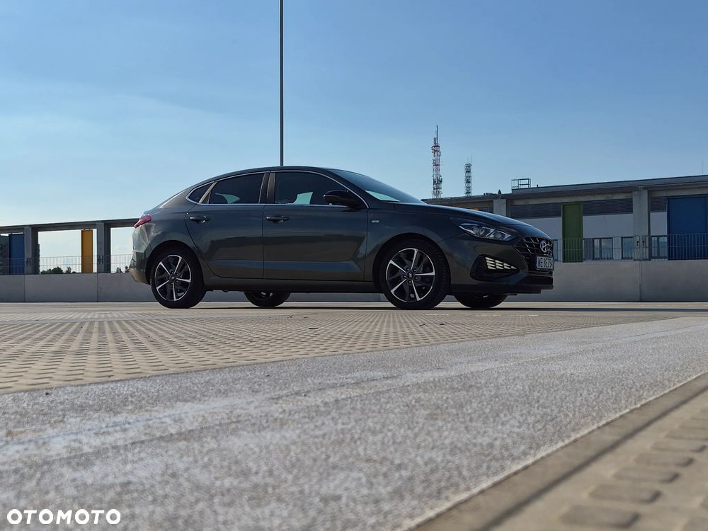 Hyundai i30 1.5 T-GDI 48V Premium DCT - 18