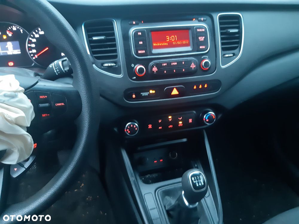 Kia Carens 1.6 GDI M - 13