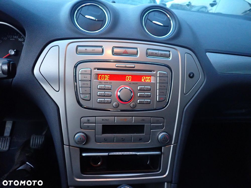 CZĘŚCI - Ford Mondeo IV MK4 2,0 TDCI 140KM 6B KOMBI lakier Stardust Silver 66 2008r. INDEX - 9817 - 7