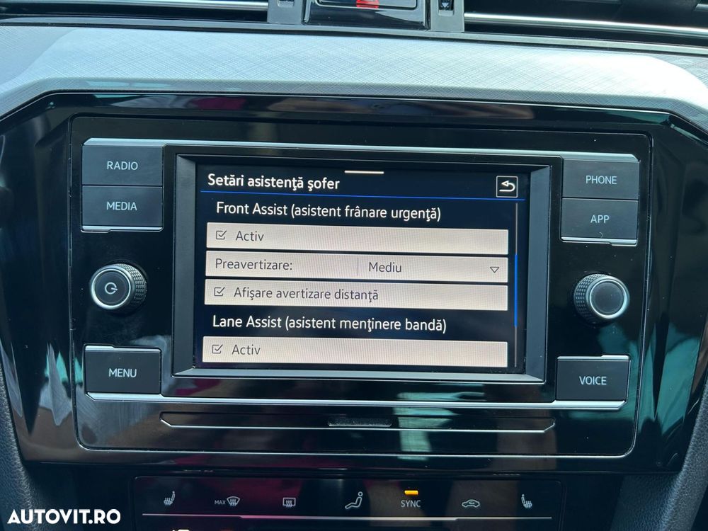 Volkswagen Passat 2.0 TDI DSG Comfortline - 23