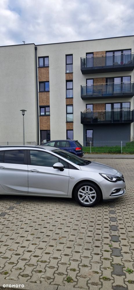 Opel Astra 1.6 CDTI Enjoy S&S - 9