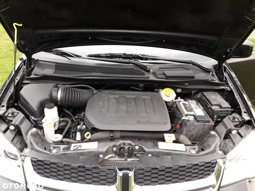 Dodge Grand Caravan - 34