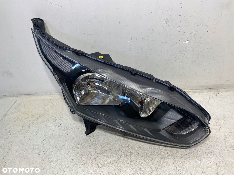 LAMPA PRZEDNIA PRAWA FORD TRANSIT CONNECT 2013-- NOWA VALEO - 1