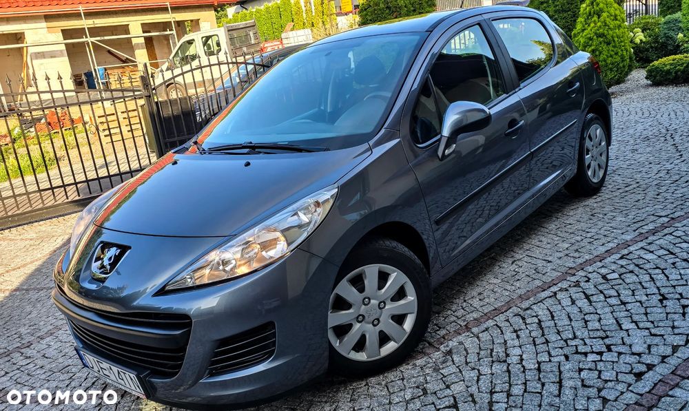 Peugeot 207 - 32