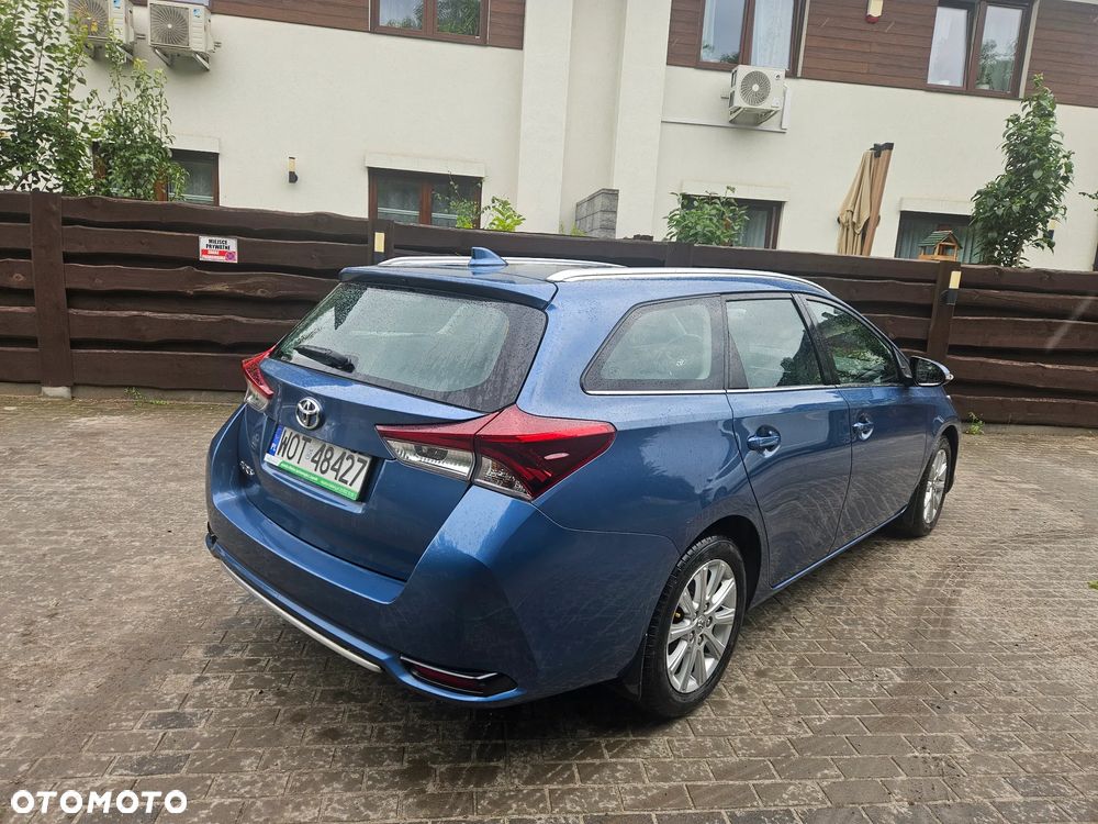 Toyota Auris 1.6 Premium MS - 14