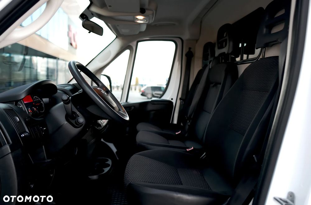 Dodge RAM PROMASTER 2500 - 16