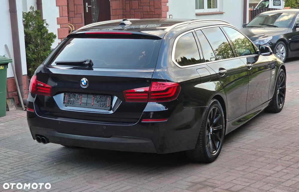 BMW Seria 5 530d xDrive Luxury Line - 7