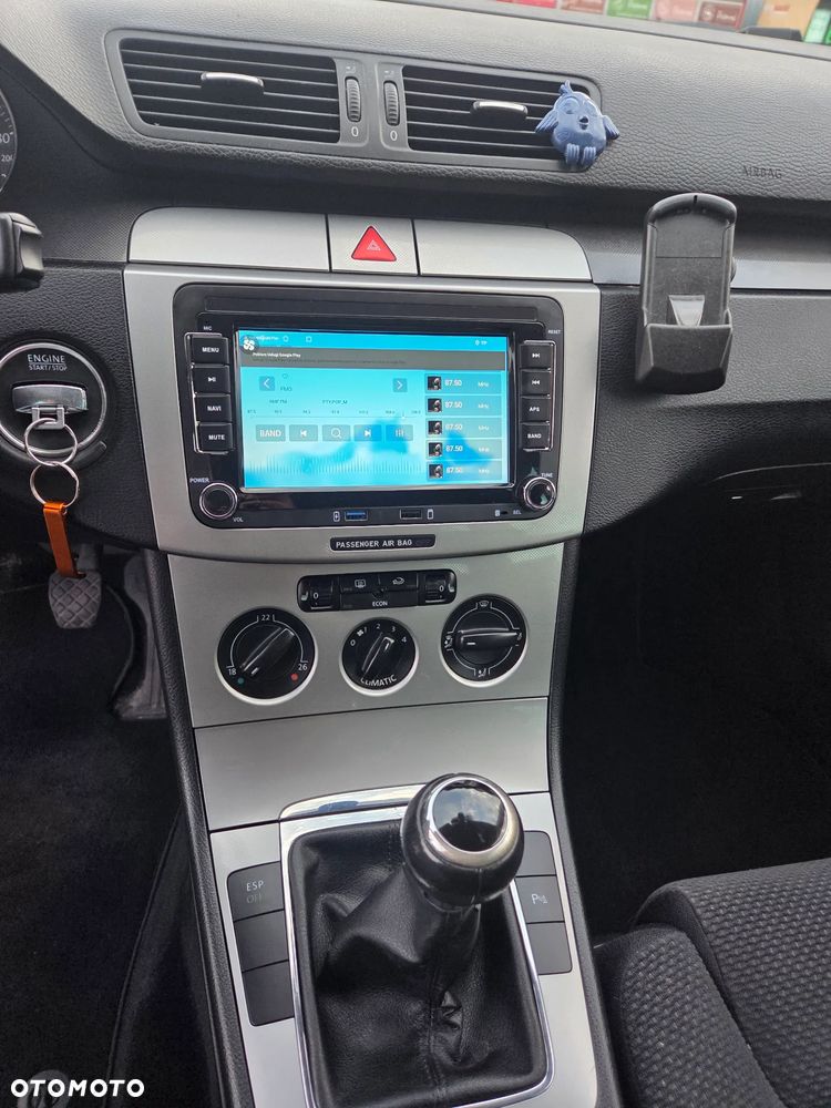 Volkswagen Passat 1.6 Comfortline - 15
