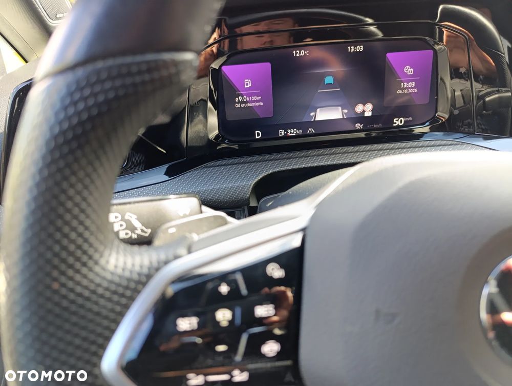 Volkswagen Golf VIII 1.5 eTSI EVO R-Line DSG - 22