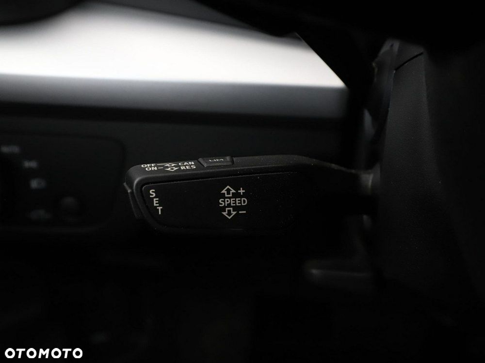 Audi Q5 50 TFSIe quattro S tronic S line - 35