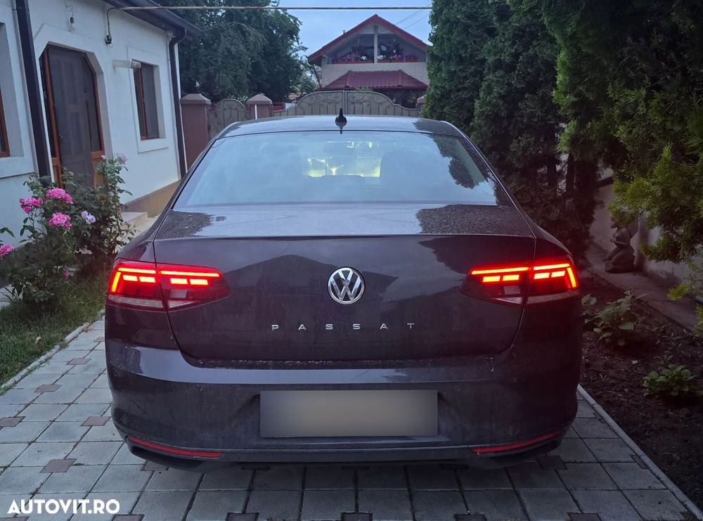 Volkswagen Passat 2.0 TDI DSG Comfortline - 13