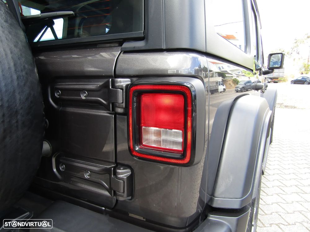 Jeep Wrangler Unlimited 3.6 Auto X - 9