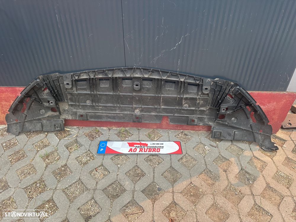 Base inferior parachoque Mercedes cla 2019/2022 - 1