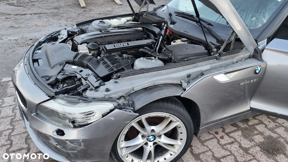 BMW Z4 sDrive30i - 38