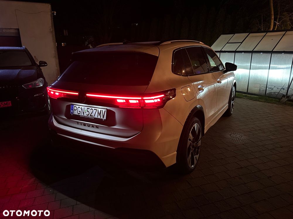 Volkswagen Tiguan 2.0 TDI SCR DSG R-Line - 9