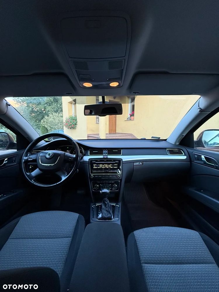 Skoda Superb 2.0 TDI Ambition DSG - 5