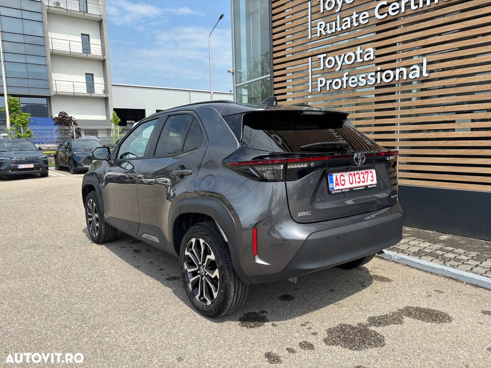 Toyota Yaris Cross 1.5 VVT-i HSD 4x2 Dynamic - 4