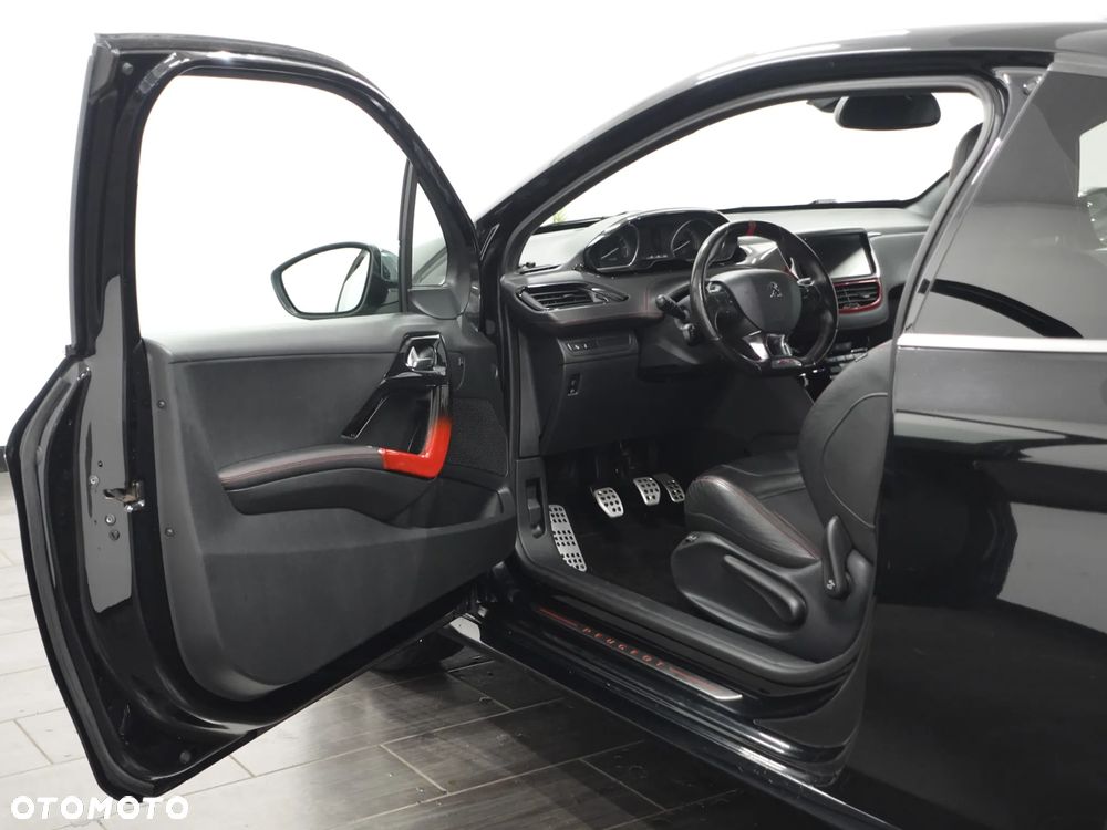 Peugeot 208 GTI 200 THP - 18