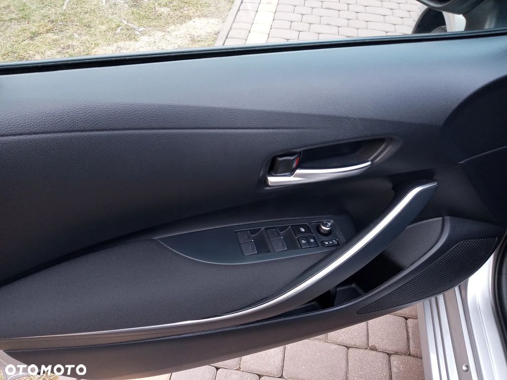 Toyota Corolla 1.8 Hybrid GPF Comfort - 13