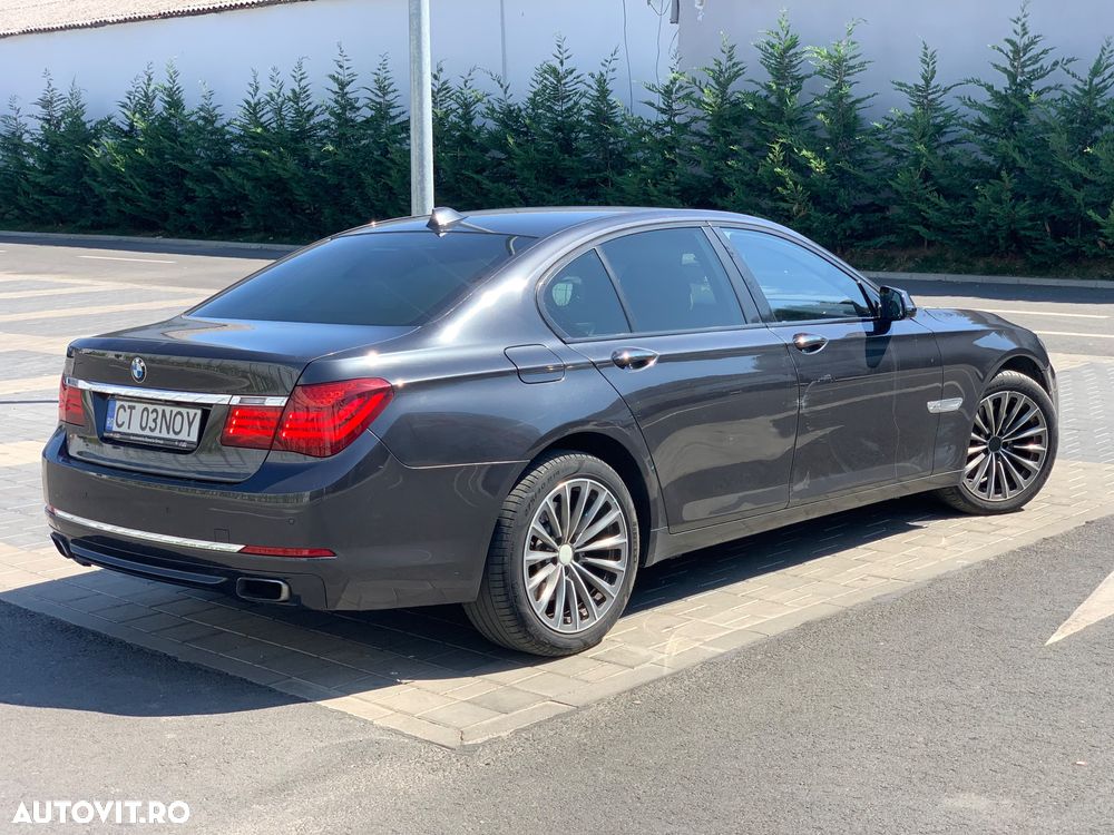 BMW Seria 7 740d xDrive Edition Exclusive - 3