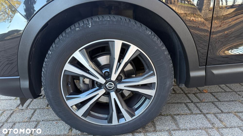 Nissan Qashqai 1.3 DIG-T Tekna DCT - 24