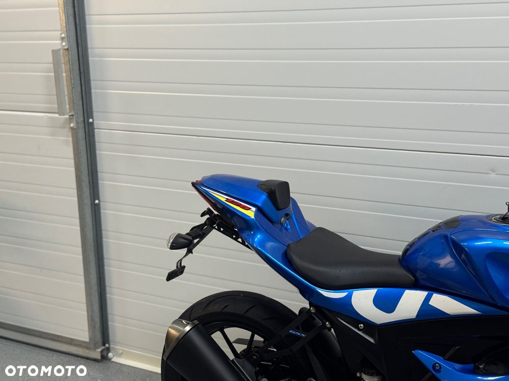 Suzuki GSX-R - 4