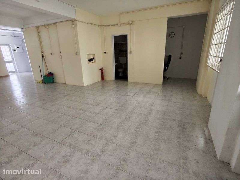 Arrendo Loja em Amora - Grande imagem: 4/8