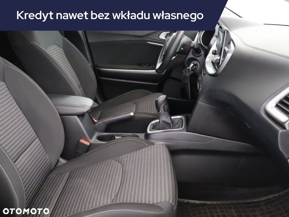 Kia Ceed - 11