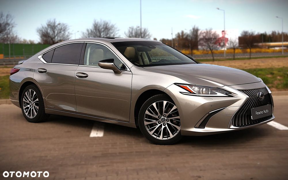 Lexus ES - 3