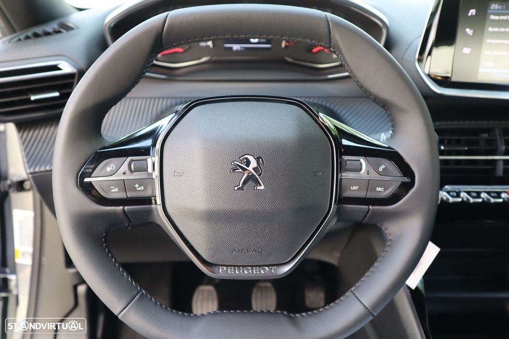 Peugeot 2008 1.2 PureTech Active Pack - 11