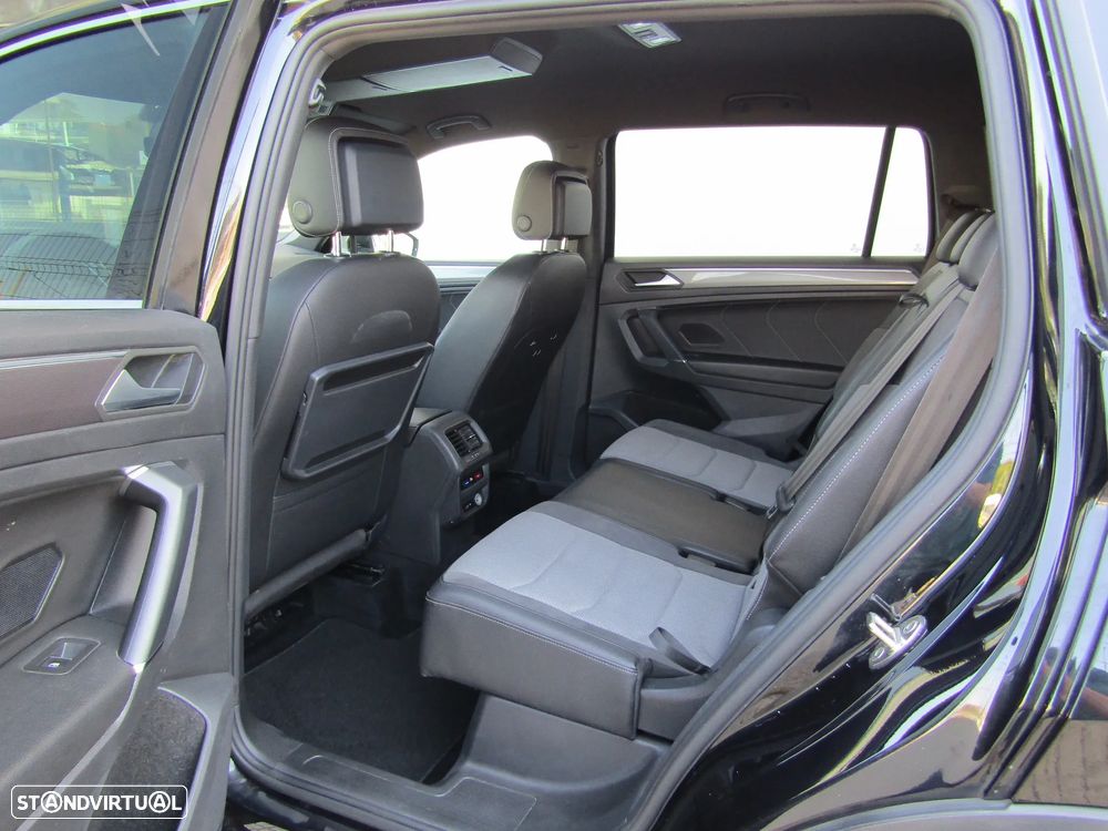 VW Tiguan Allspace 2.0 TDI Highline DSG - 26