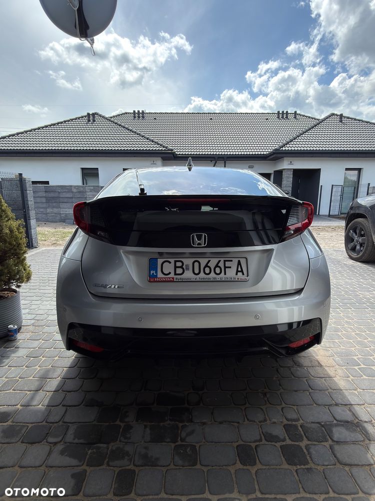 Honda Civic 1.8 Lifestyle (Honda Connect+) - 4