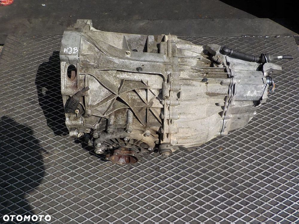 AUDI A4 B7 SKRZYNIA BIEGÓW HJB - 2