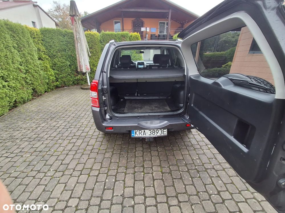 Suzuki Grand Vitara 1.9 DDiS Comfort + DPF - 4