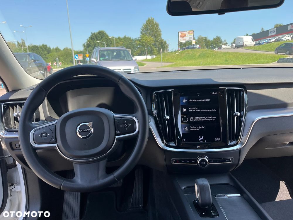 Volvo V60 B3 B Momentum Core - 16