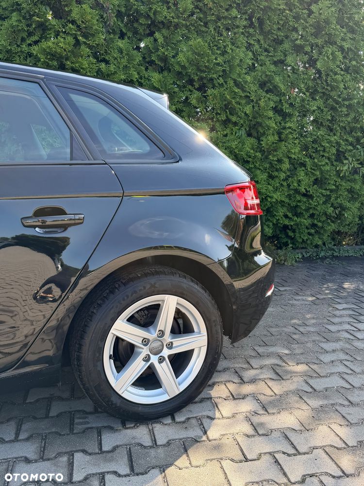 Audi A3 Sportback 30 TFSI S tronic - 5