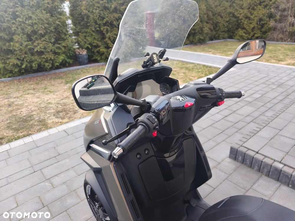 Peugeot Metropolis - 21