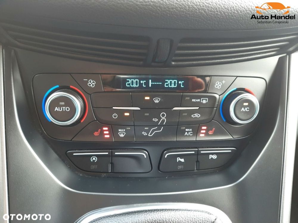 Ford Kuga 1.5 EcoBoost 2x4 Titanium - 22