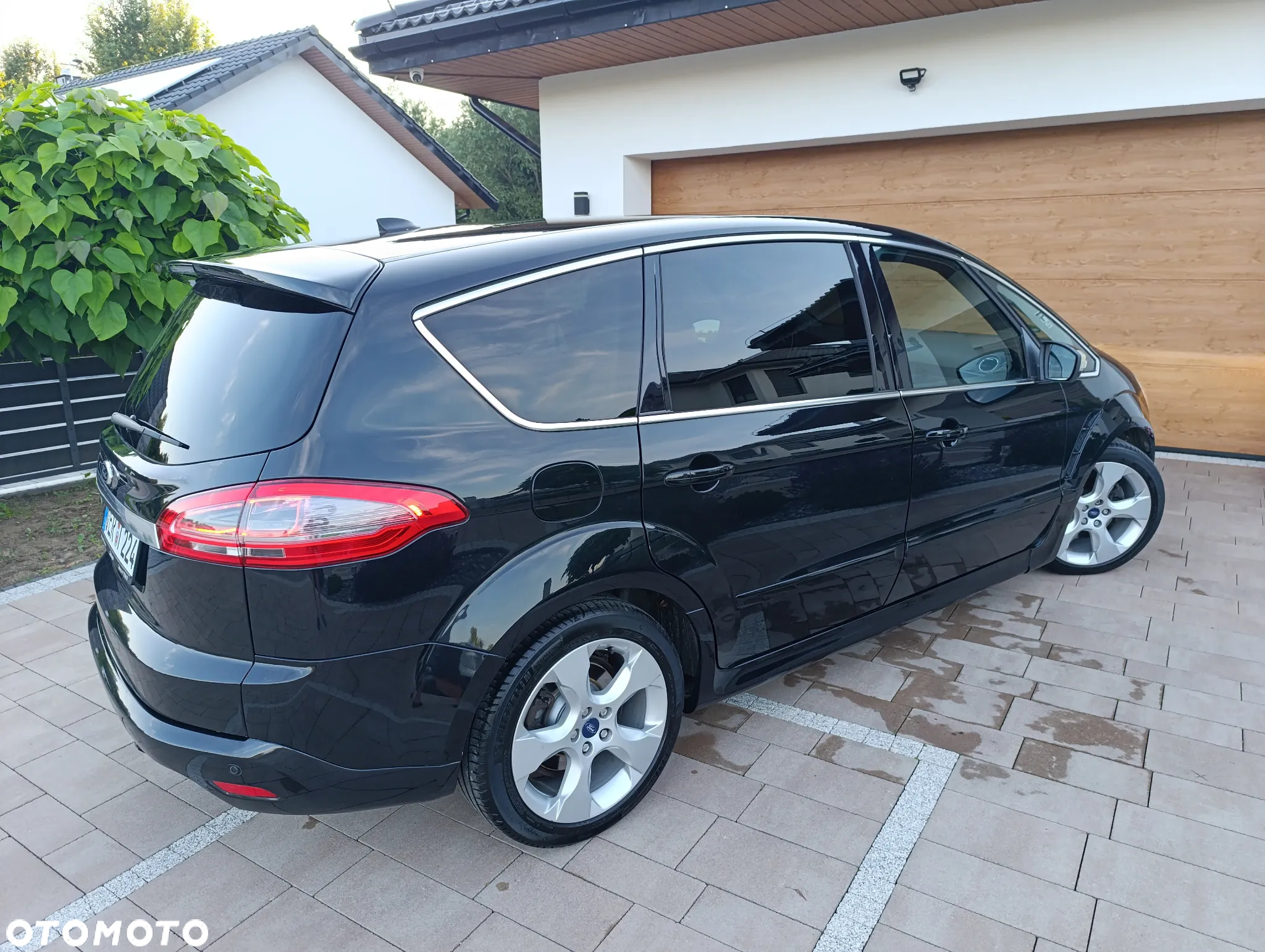 Ford S-Max - 14