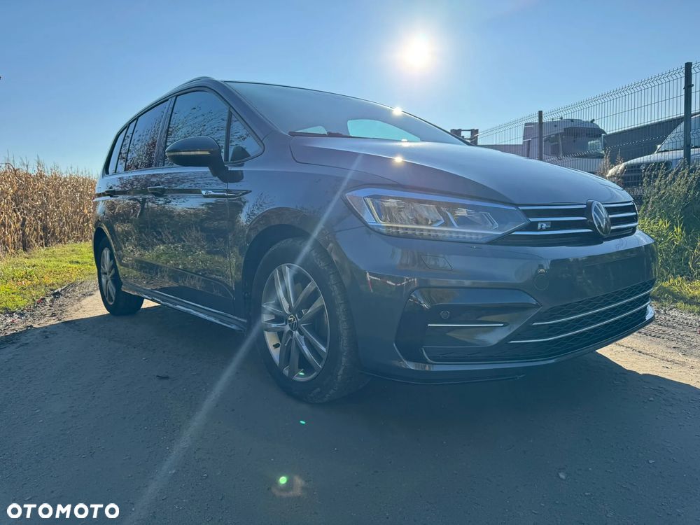 Volkswagen Touran - 19