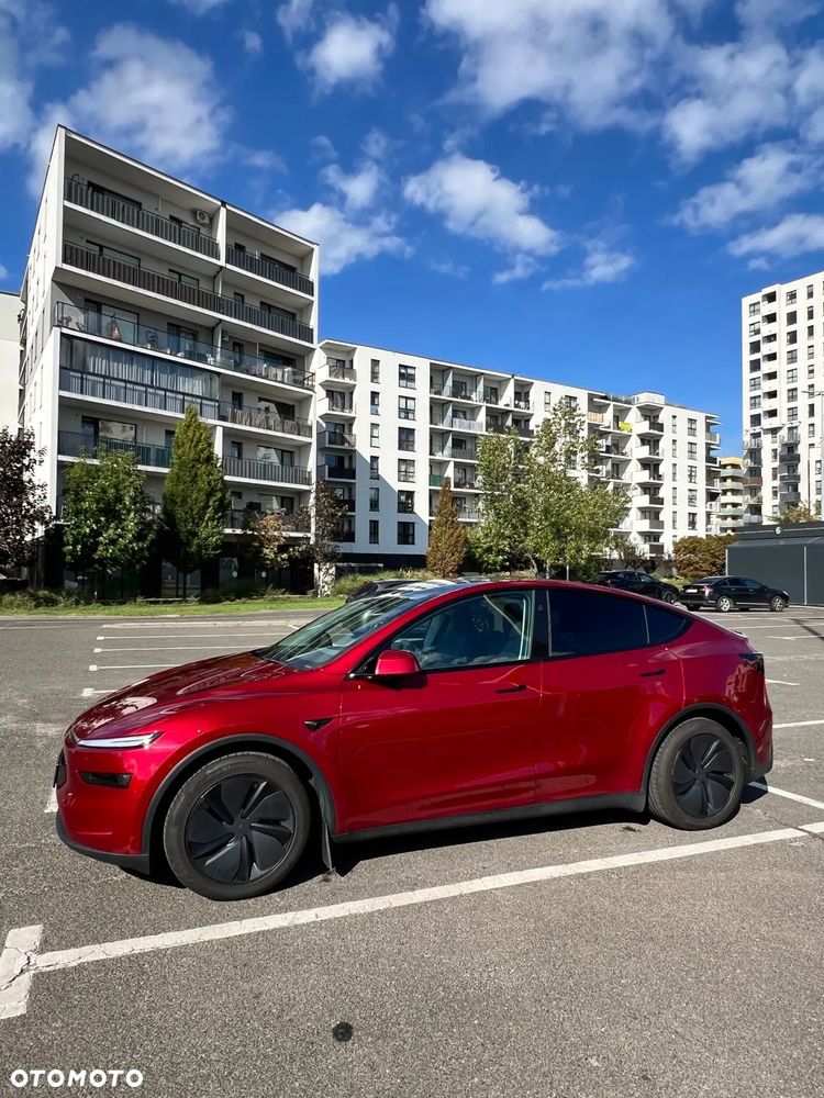 Tesla Model Y 79kWh Long Range AWD - 4